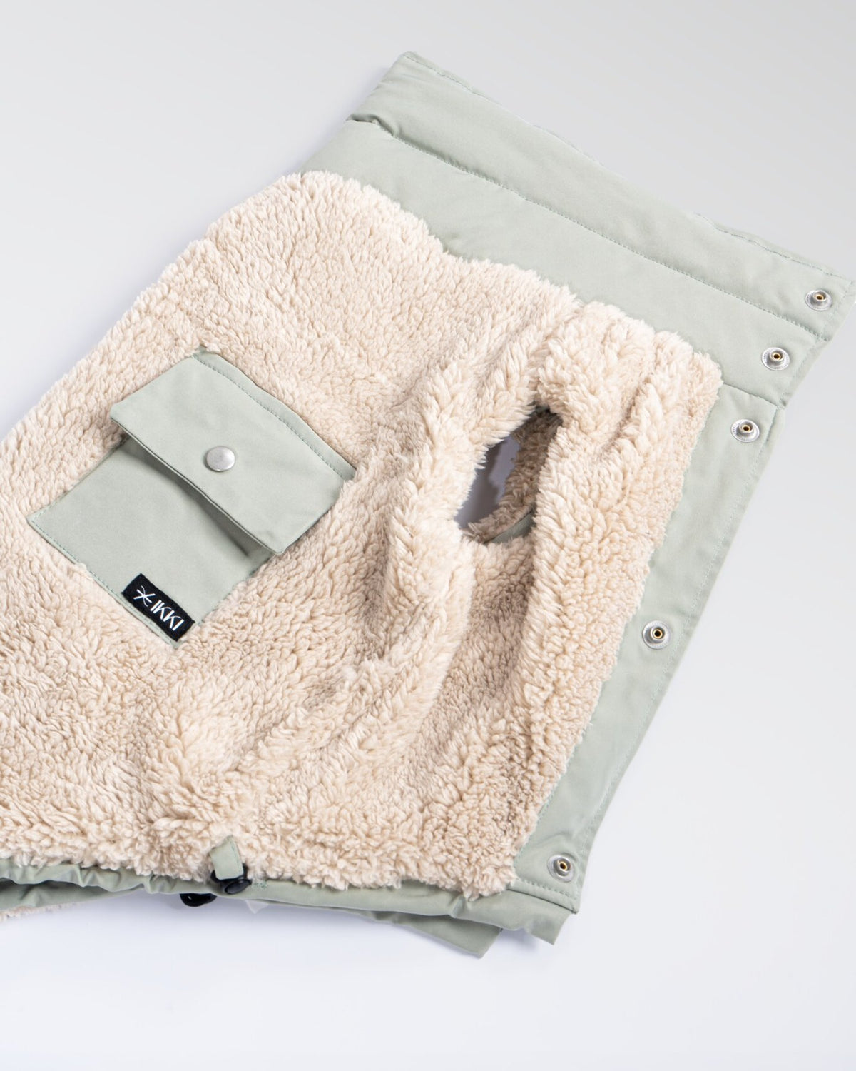 Bianca Vest in Mint, close-up detail